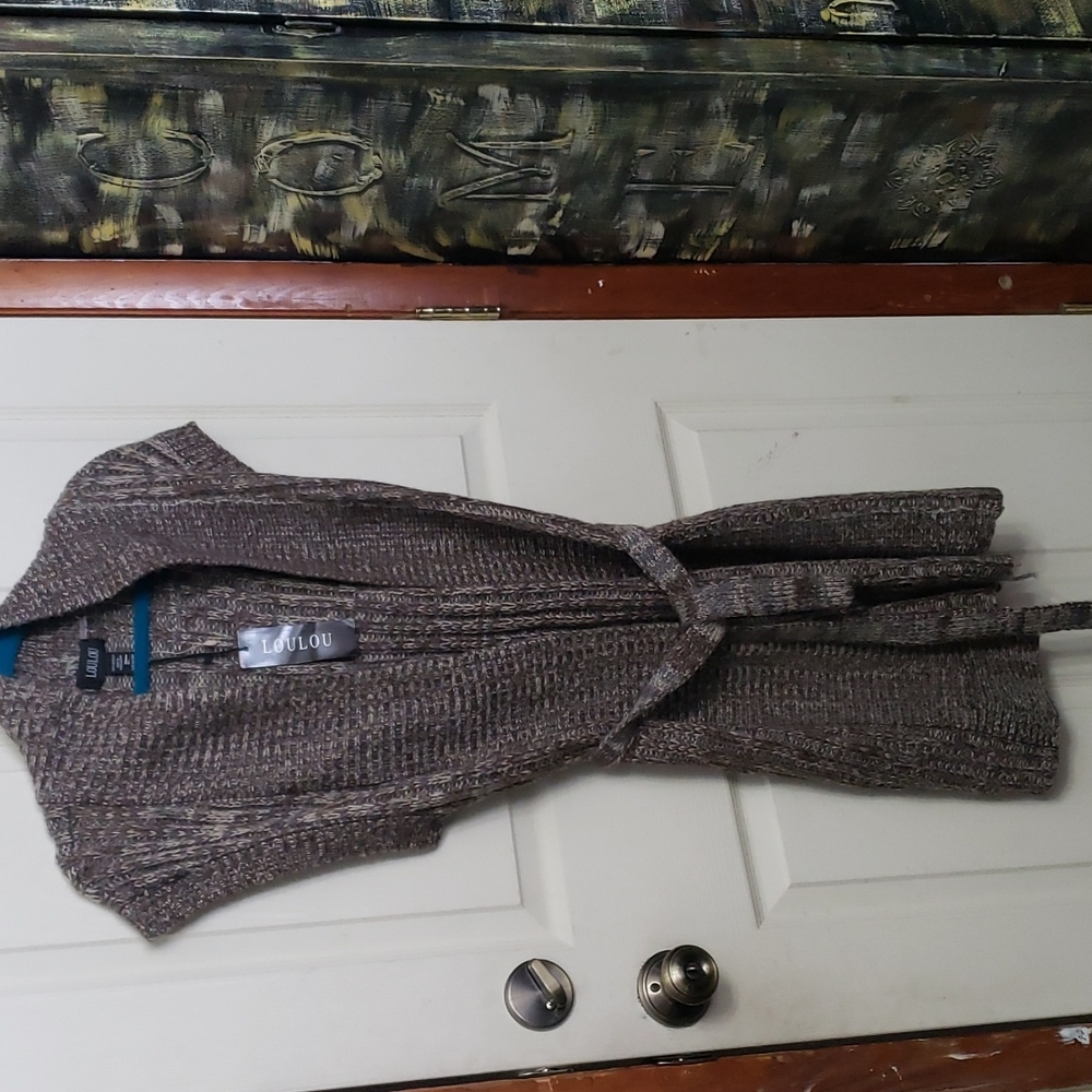 Long sleeveless cardigan
